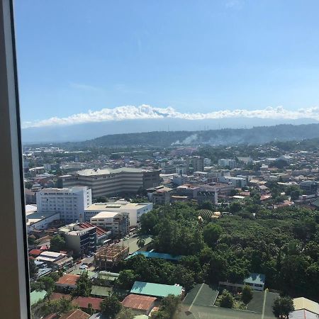 Apartamento Avida Towers Davao Exterior foto