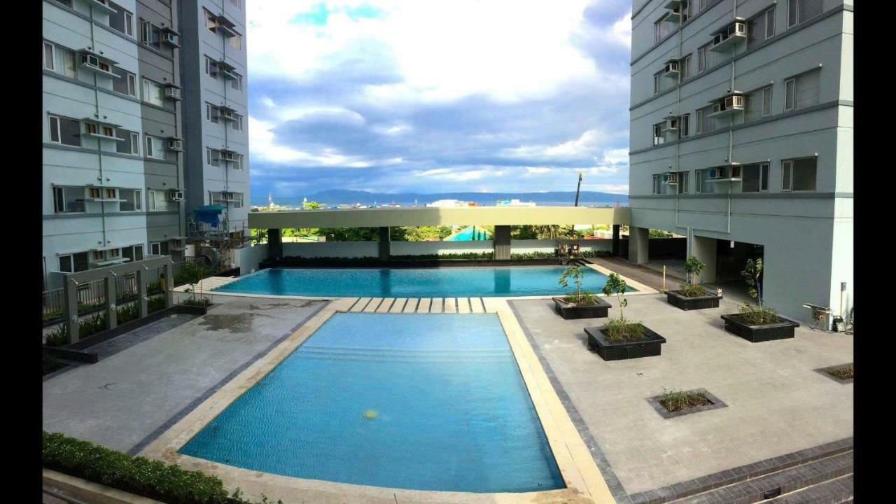 Apartamento Avida Towers Davao Exterior foto